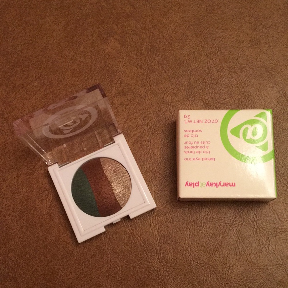 Mary Kay at Play Baked Eye Trio Eye Shadow New